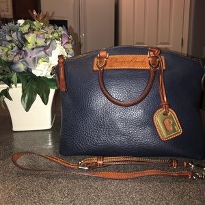 Dooney & Bourke tote purse